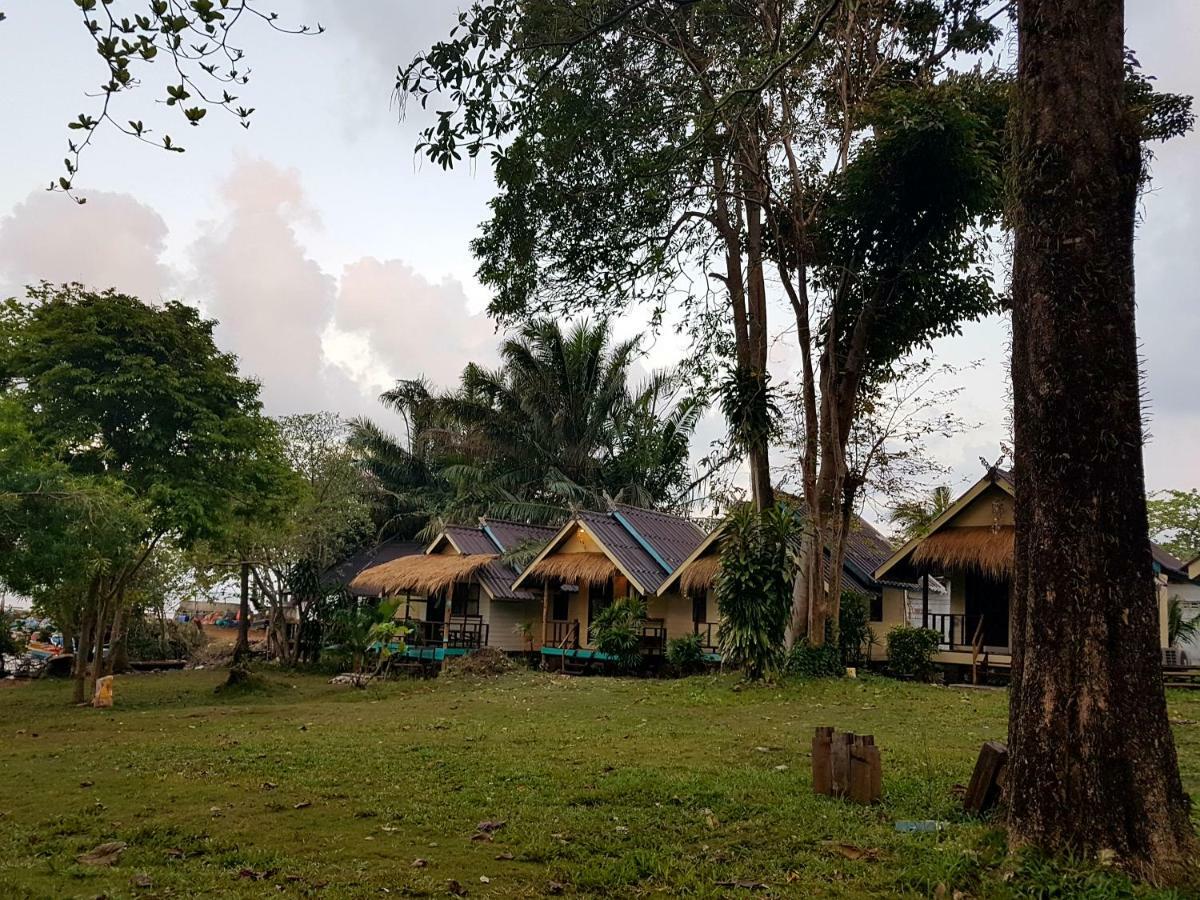 Hotel ฺbay Yard Hut Koh Chang Exterior foto